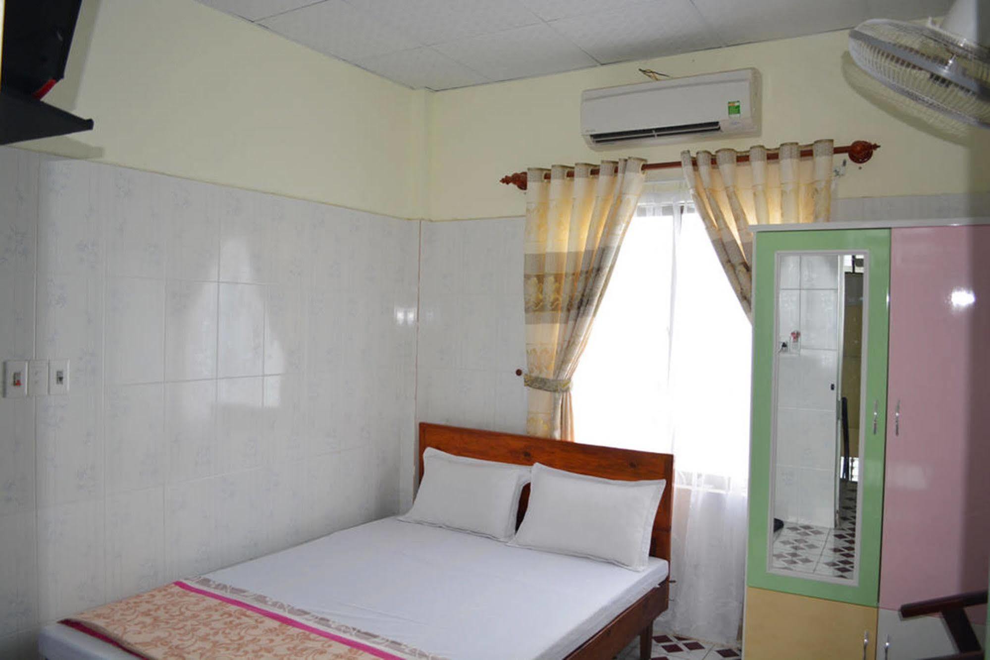 Anh Linh 1 Hotel Dong Hoi Zewnętrze zdjęcie