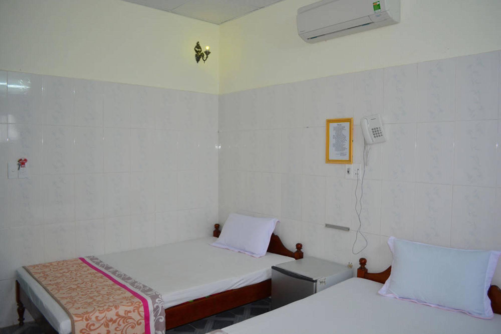 Anh Linh 1 Hotel Dong Hoi Zewnętrze zdjęcie
